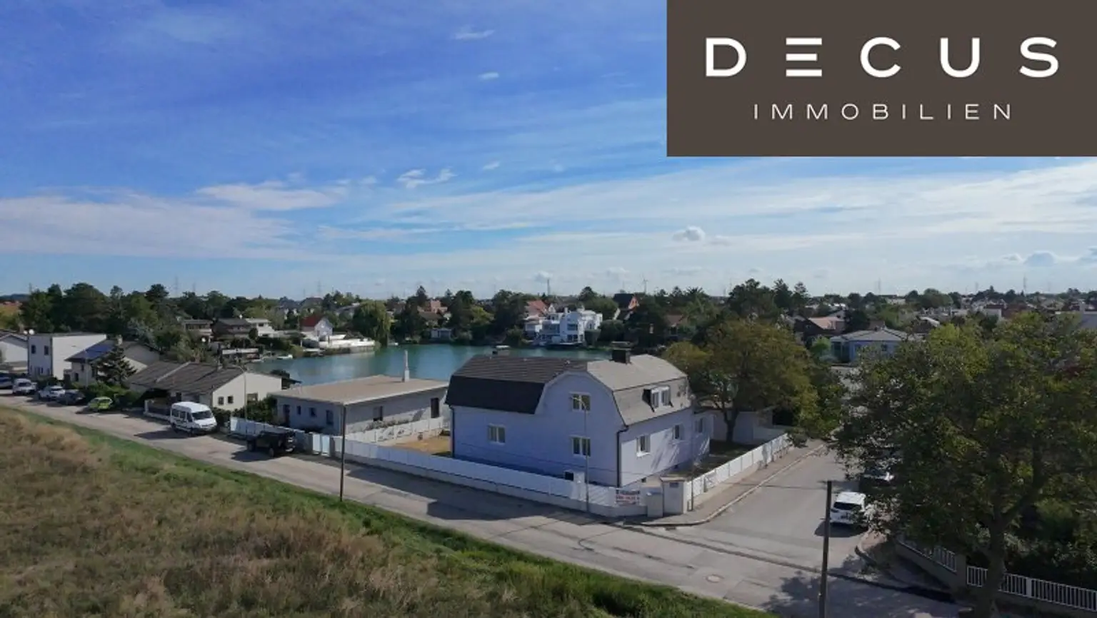 EXKLUSIVES SEEHAUS MIT EIGENEM STEG