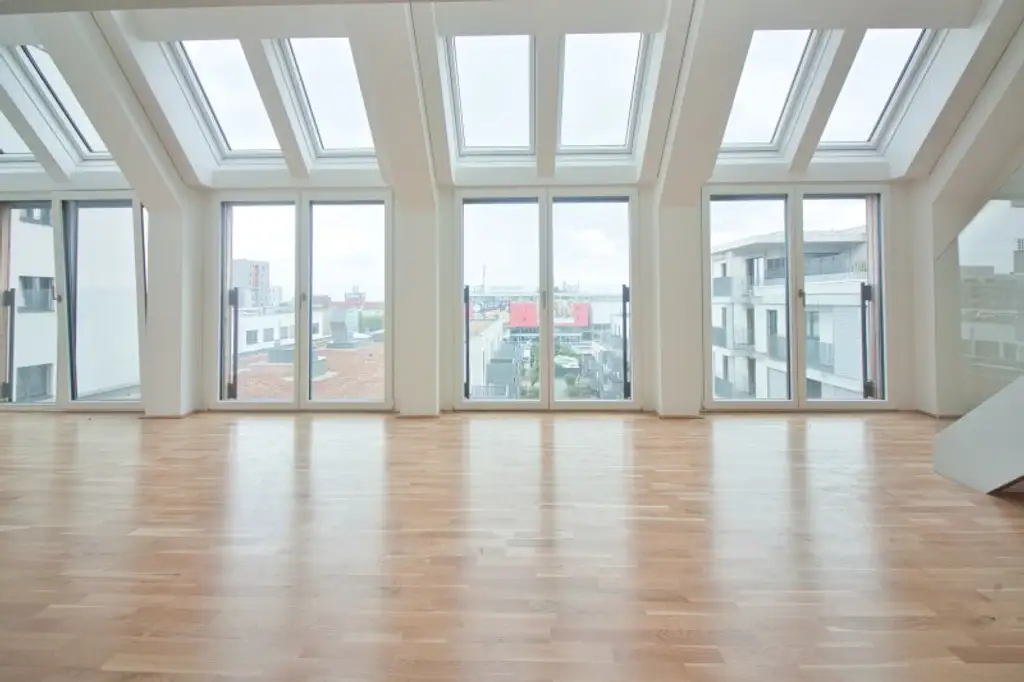 Erstbezug Open Space Büro & 2-Zimmer-Wohnung mit separatem Zugang