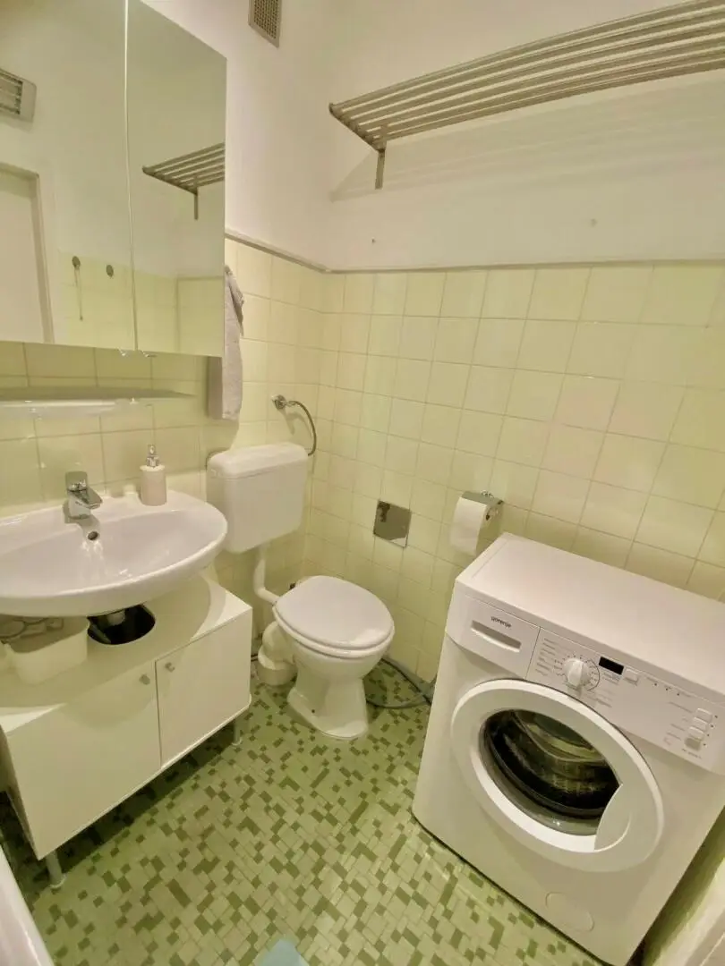 ...WC und Waschmaschinen-Anschluss