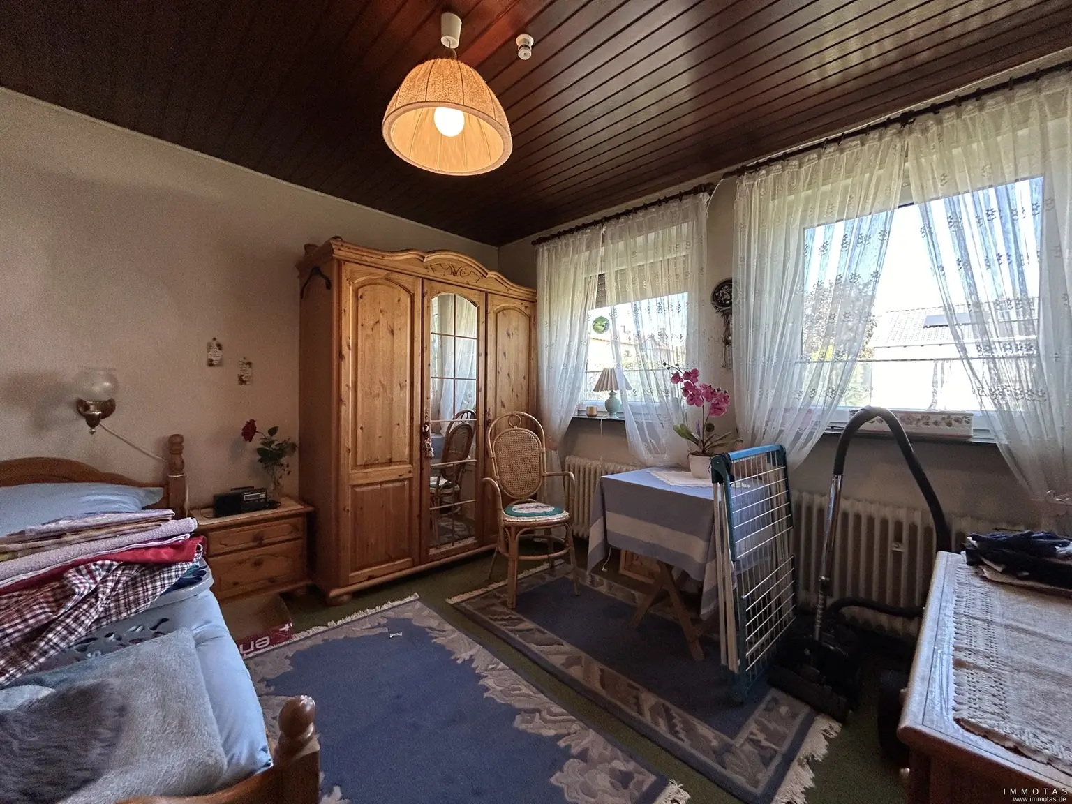 Zimmer 2 OG