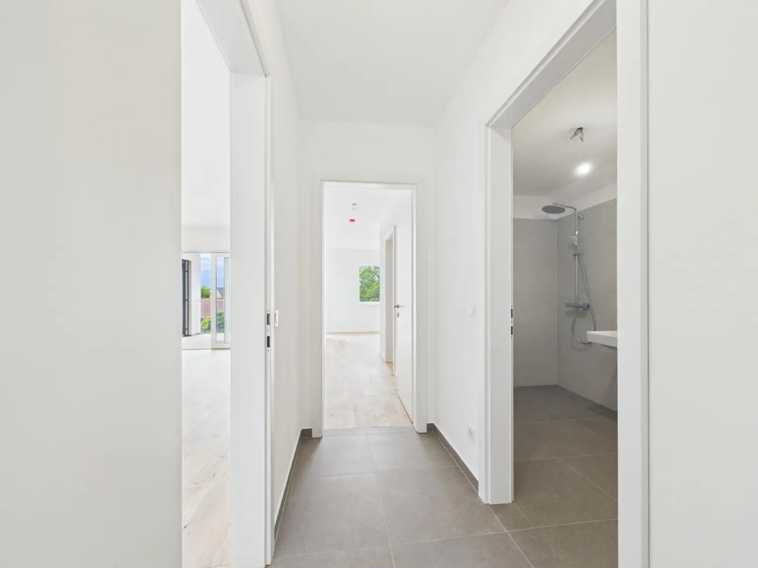 Apartment Neusiedl/See-Vorraum zu Bad u. WC