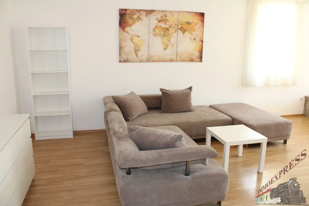 Sehr schöne 2 Zimmerwohnung mit 55 m² und unbefristetem Hauptmietvertrag. Haustiere erlaubt. Direkt beim Schwimmbiotop