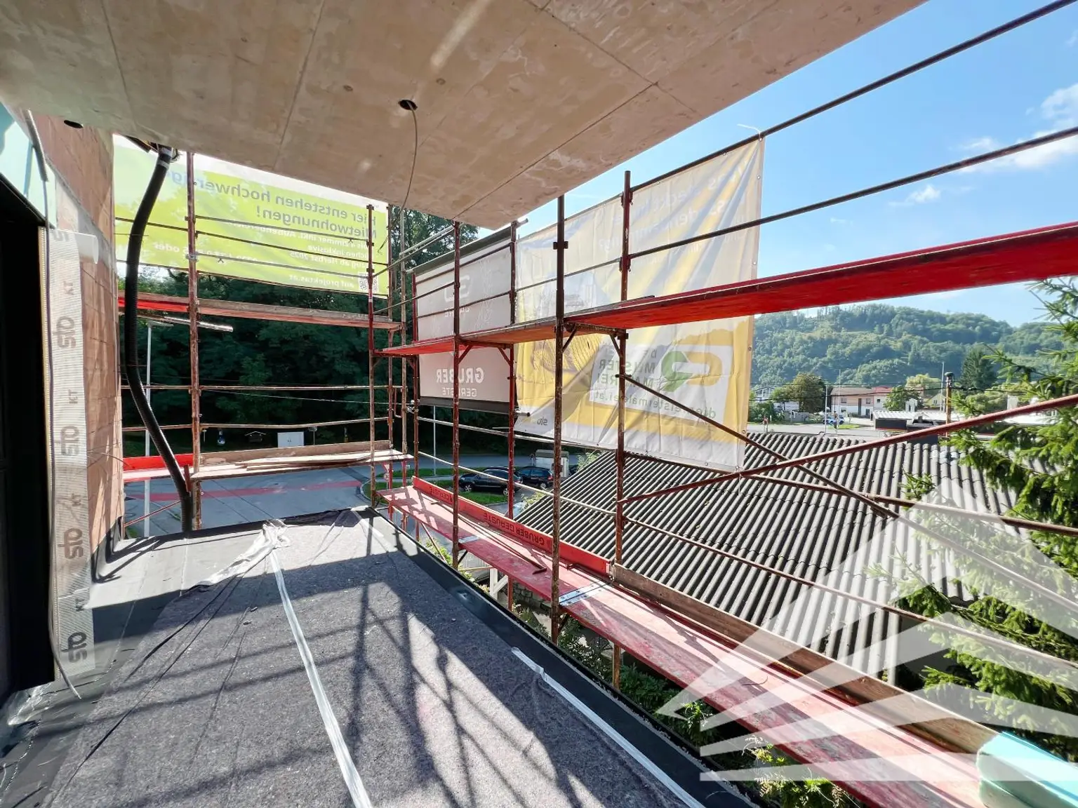Lichtdurchflutete 3-Zimmer Wohnung mit großem Balkon in Puchenau!