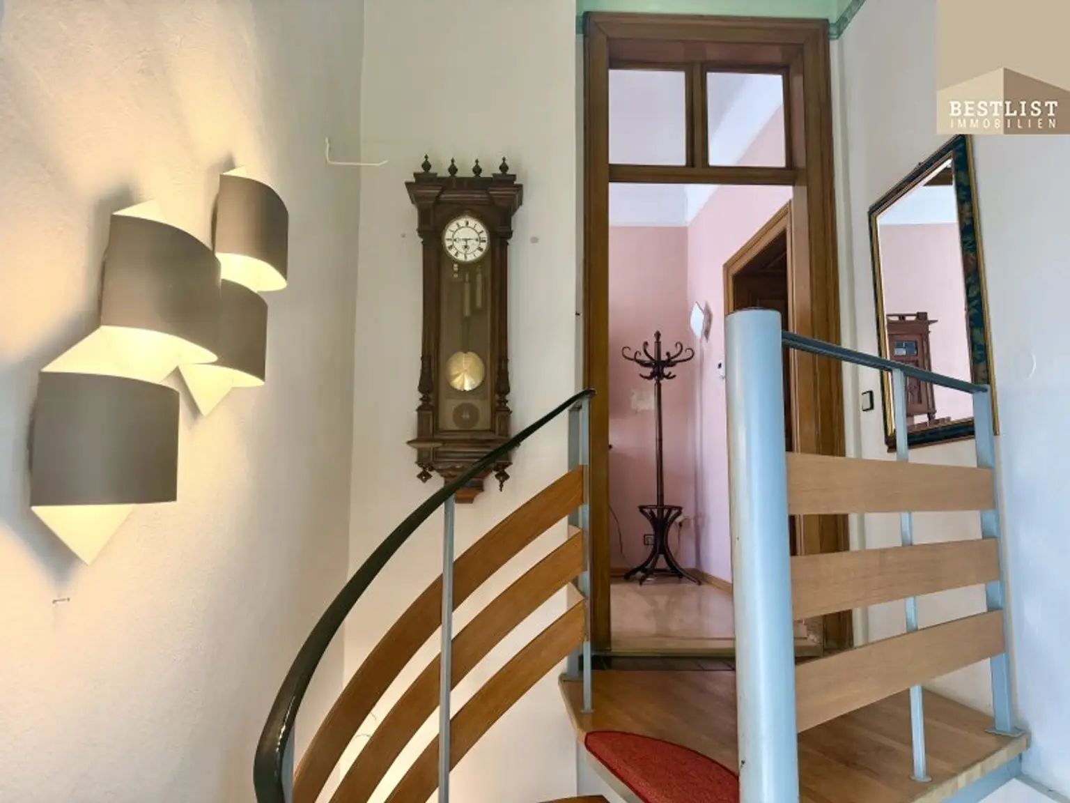 Charmantes Stadthaus in Baden – ruhige Lage mit großem Garten & Entwicklungspotenzial