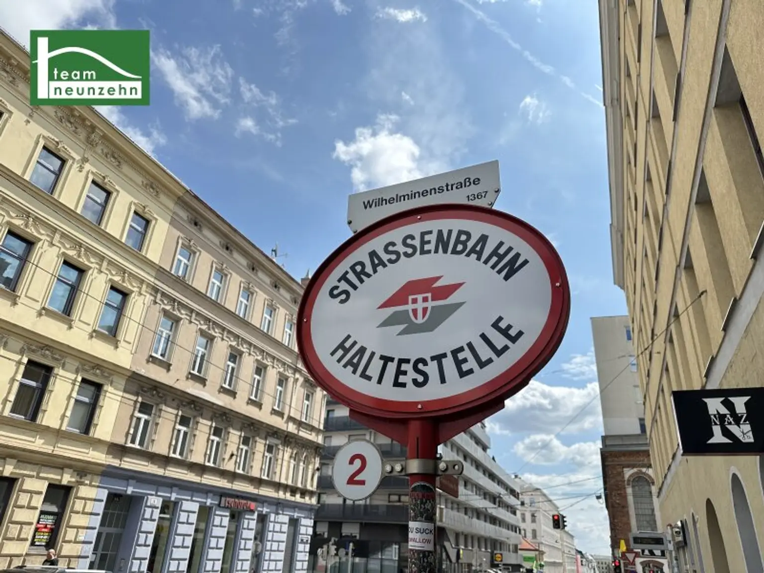 Moderne DG-Wohnung in ruhiger Spielstraße beim Familienplatz - Mit Einbauküche und Abstellraum! 2014/2015 erbaut! Terrassen-Möglichkeit! - JETZT ZUSCHLAGEN