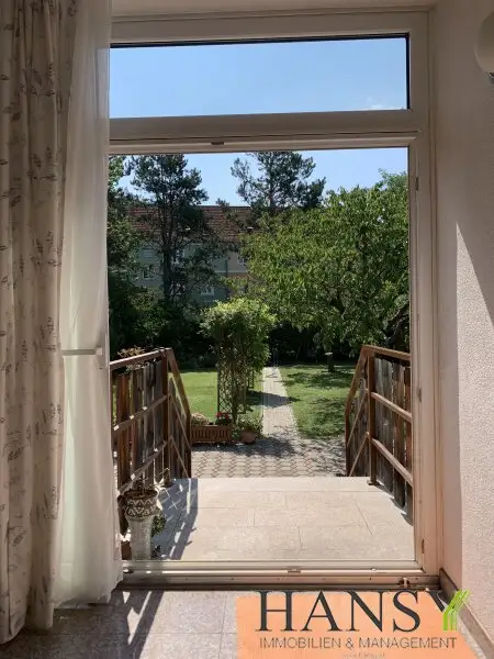 Großzügiges, bezugsfertiges Traumhaus mit Baugrund, Doppelgarage und Gartenidylle