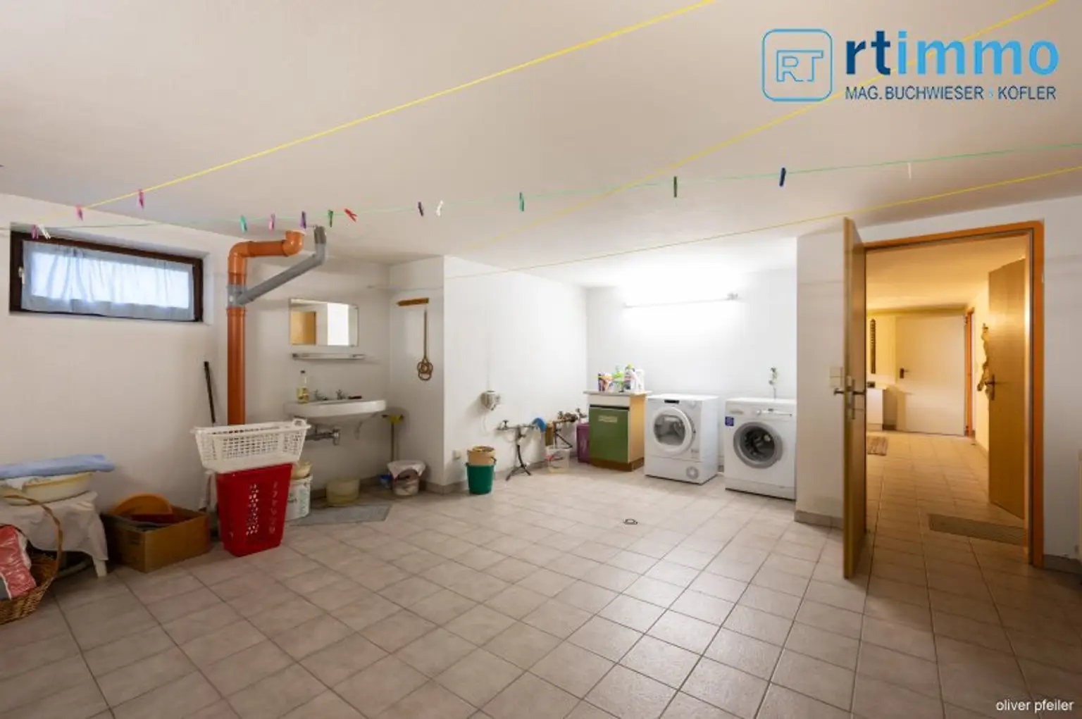 SCHÖNES FAMILIENHAUS mit Wintergarten und Garage in ruhiger Lage zu mieten!