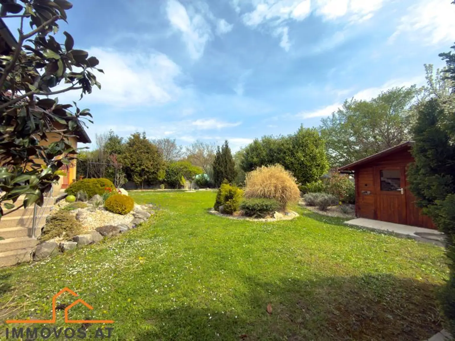 17 gartenhuÌtte3.jpg