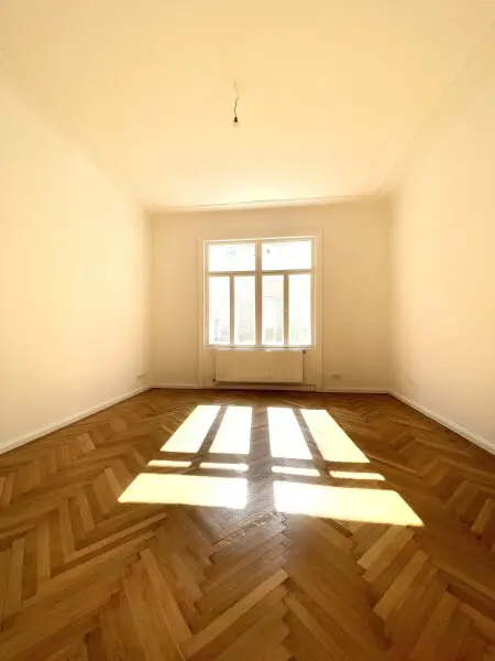 Top sanierter Stilaltbau - 2 Zimmer Wohnung