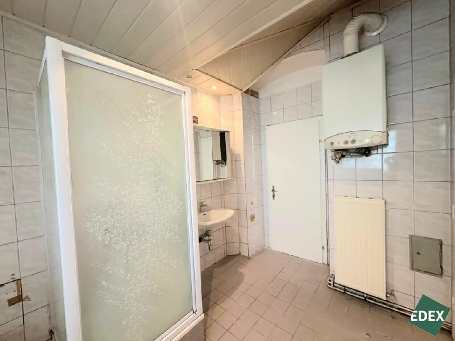 Sanierungsbedürftige 3-Zimmer Altbau-Wohnung in Favoriten