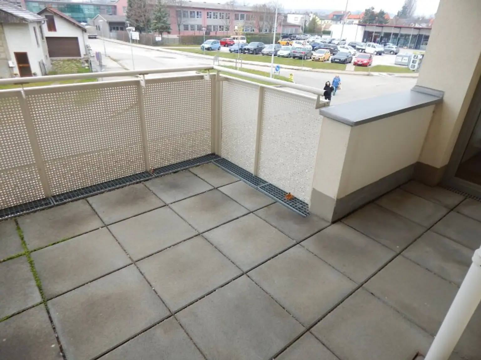 "PROVISIONSFREI" Helle und ruhige Terrassenwohnung mit Tiefgaragenplatz