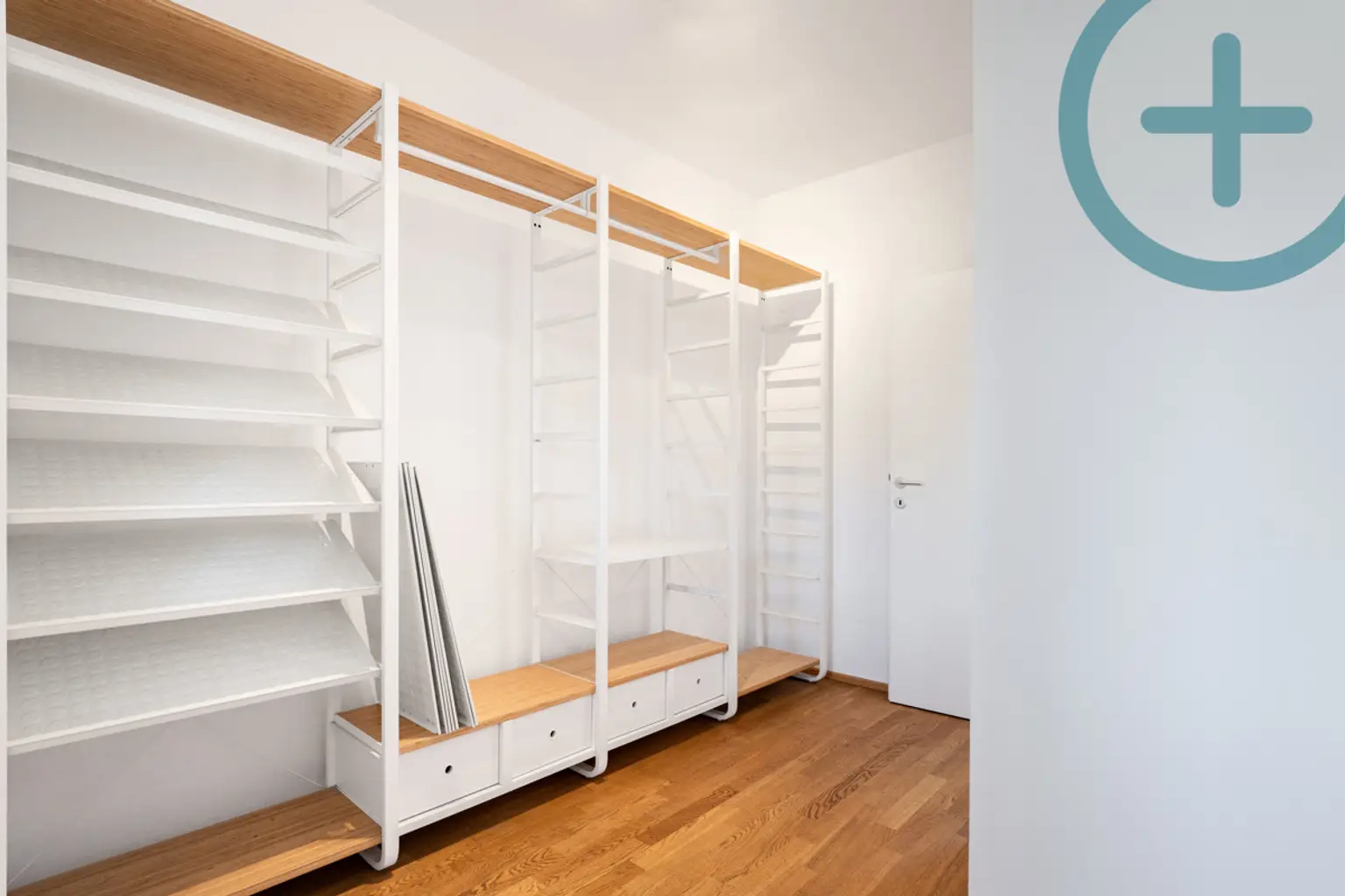 DG-WEITBLICK MIT 2 TERRASSEN UND TRAUMKÜCHE