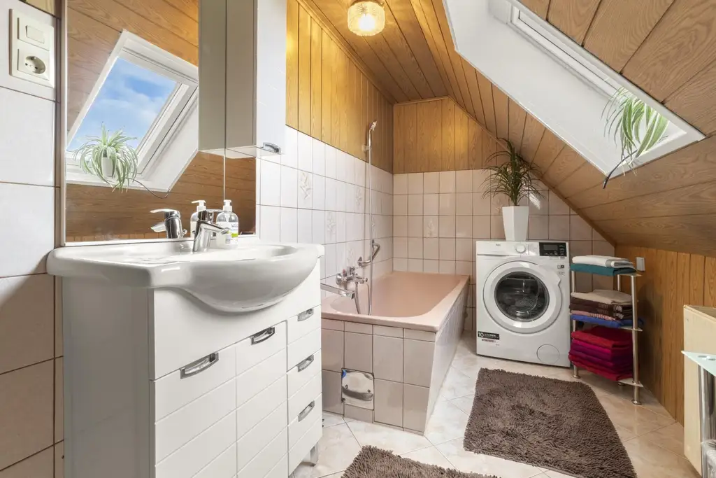 Großzügiges, gemütliches Einfamilienhaus mit Gartenparadies und Weitblick in Wolfsberg