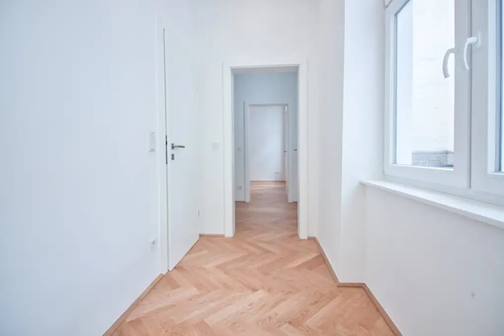 ERSTBEZUG nach Generalsanierung | separierte Küche | tolle Ausstattung | ruhige Innenhoflage