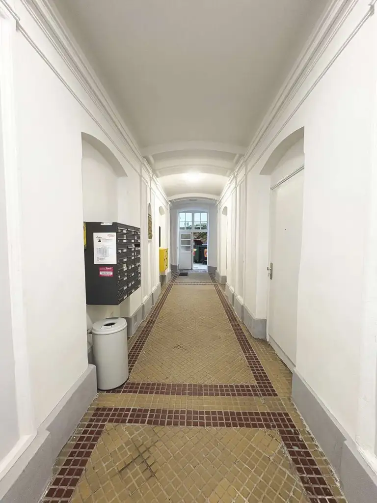 Nähe Altes AKH und Rathaus - 
Unbefristet vermietete 2 Zimmer Wohnung