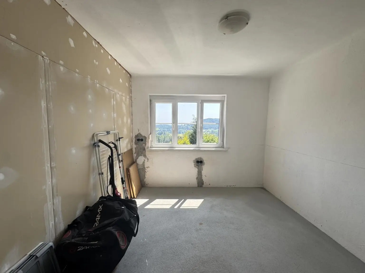 Großzügiges Wohnhaus mit 4 Wohneinheiten in herrlicher Aussichtslage - nähe Graz