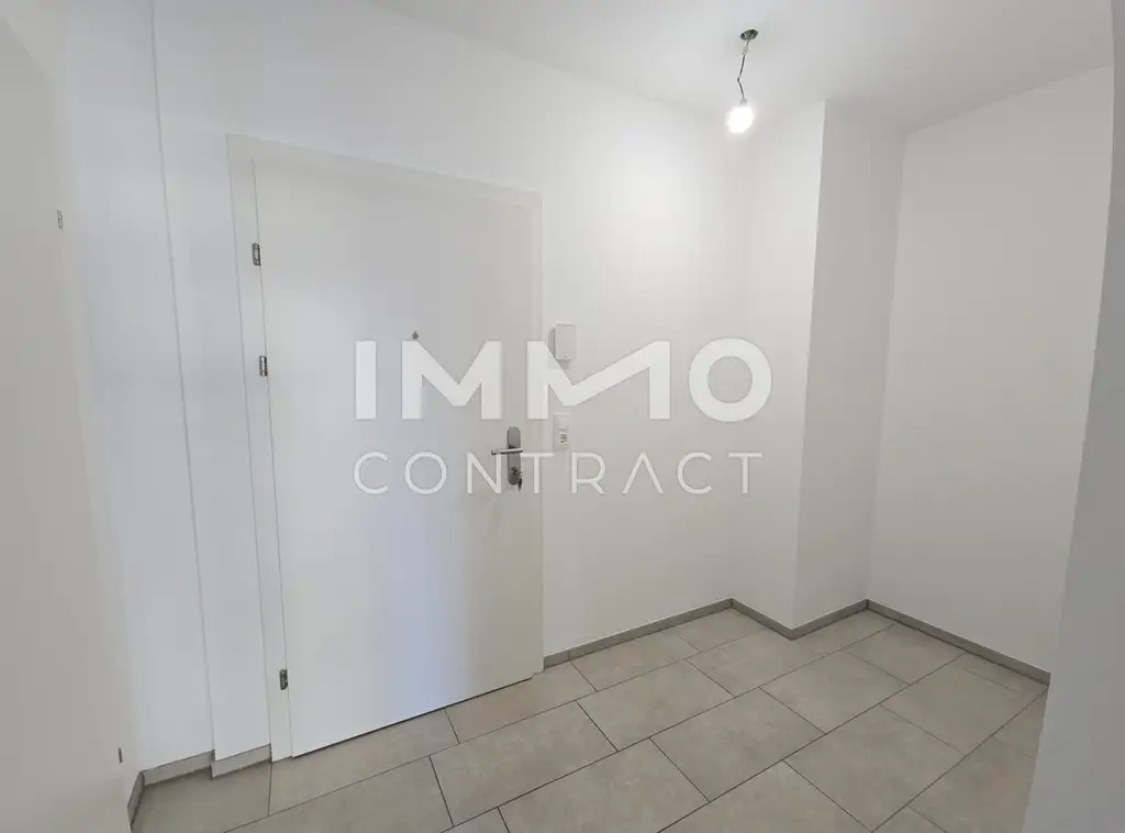STRASSGANGER Straße 380c : Freundliche 2 Zimmer- Wohnung mit großem Balkon - Straßganger Straße 380 c - Top 12c