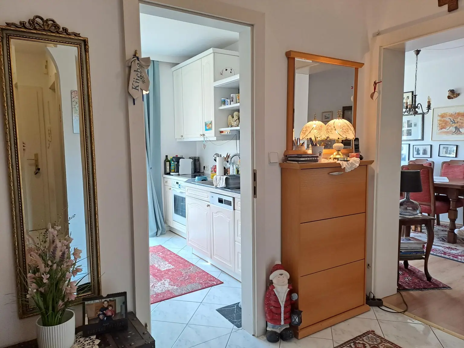 Charmante 2 Zimmer Wohnung mit Balkon und grandiosem Blick
