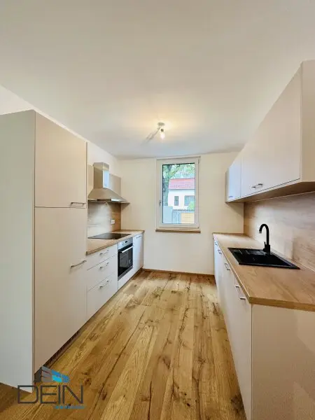 NEU! TRAUMHAFTE 4 ZIMMER DOPPELHAUSHÄLFTE MIT EIGENGARTEN NÄHE ZENTRUM UND BAHNHOF!