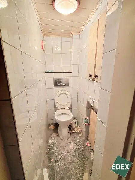 Sanierungsbedürftige 4-Zimmer-Altbauwohnung mit Potenzial nahe Venediger Au