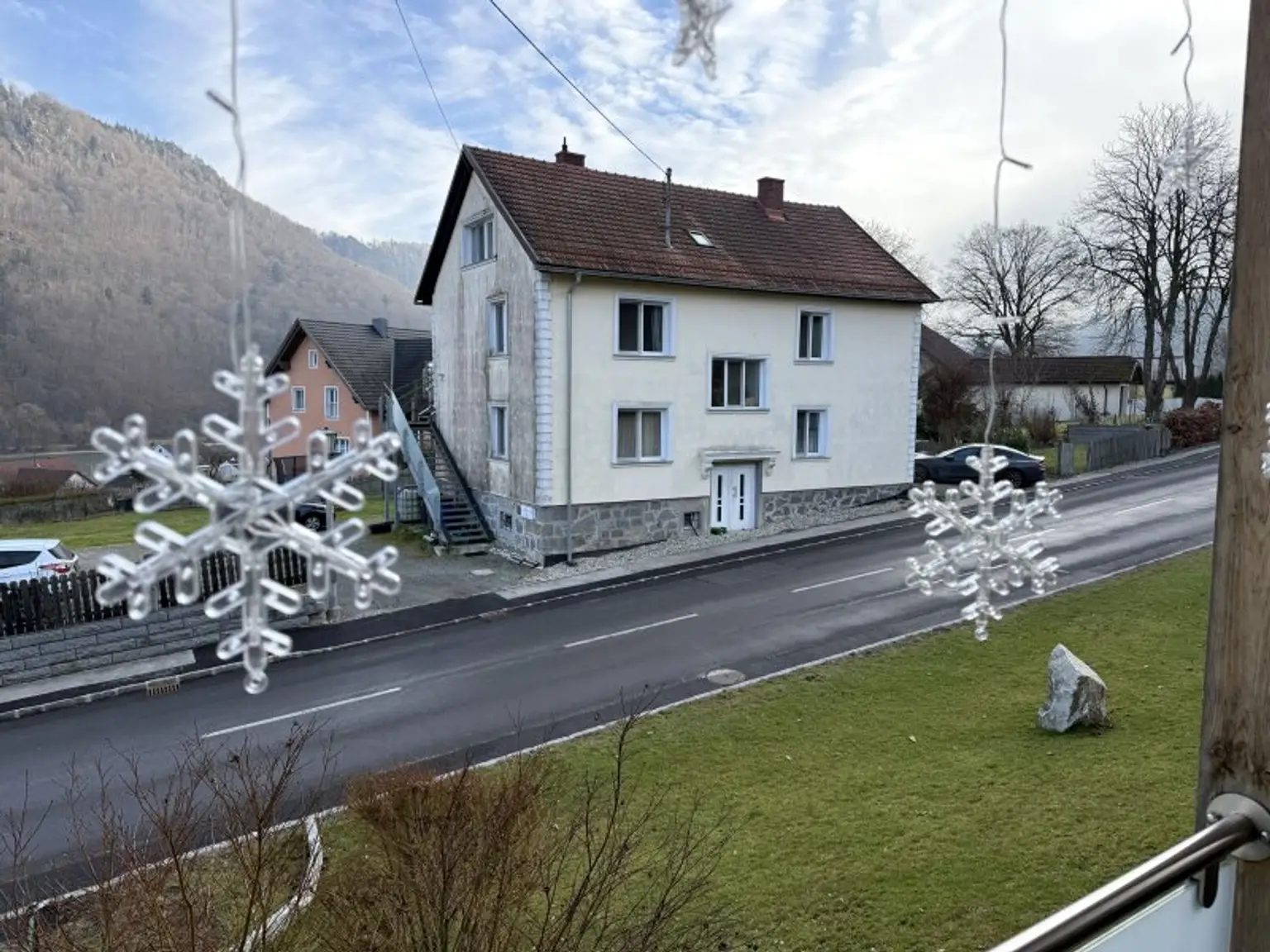 Gepflegtes Zweifamilienhaus mit stabilen Einnahmen & Potenzial, in Engelhartszell