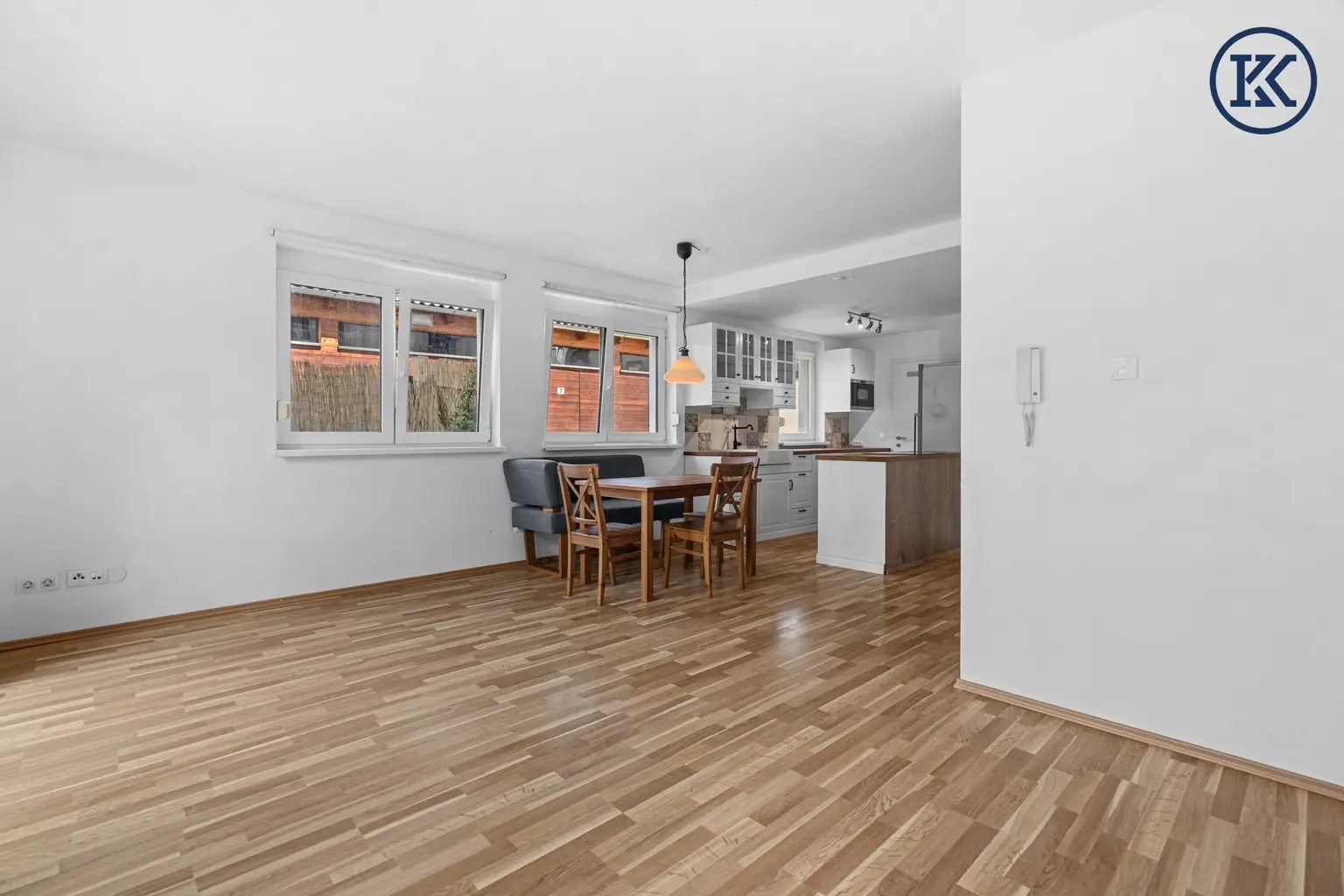 Zuhause im Grünen – Lichtdurchflutete Wohnung mit Dachterrasse & Gartenoase