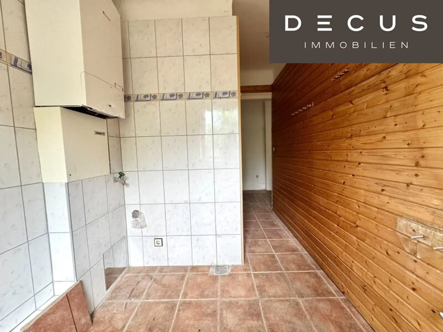 | CHARMANTE 3 -ZIMMER-WOHNUNG IM ALTBAU | FÜR LIEBHABER ZUM AUSBAU | TOP LAGE | GRAZ-GEIDORF
