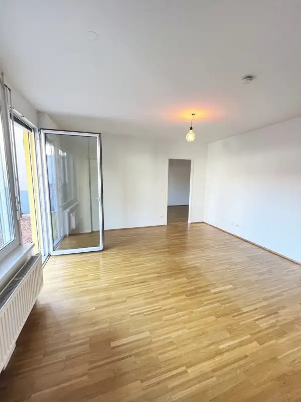 Moderne 2-Zimmer-Wohnung mit ruhiger Terrasse und Dachgarten - 
in U-Bahn-Nähe!