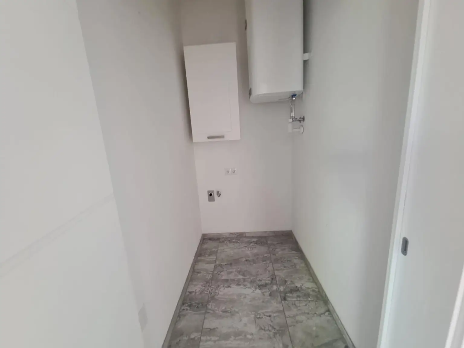 Neuwertige, wunderschöne 3-Zimmer-Wohnung mit großen Süd-Balkon