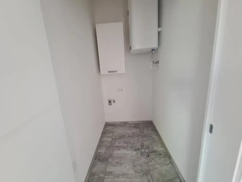 Neuwertige, wunderschöne 3-Zimmer-Wohnung mit großen Süd-Balkon