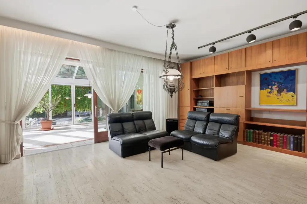 Ihr persönliches Wohnparadies: Ein Refugium für Naturliebhaber – Wohnen am eigenen Schwimmteich!