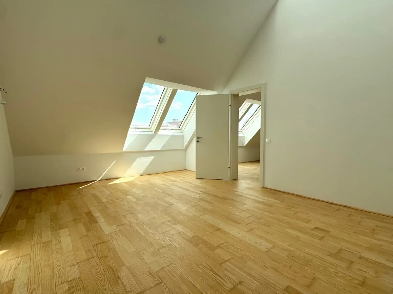 C | ++ NEU ++ Exklusives WOHNEN/ARBEITEN mit zwei sonnigen TERRASSEN | Prima Service Immobilien