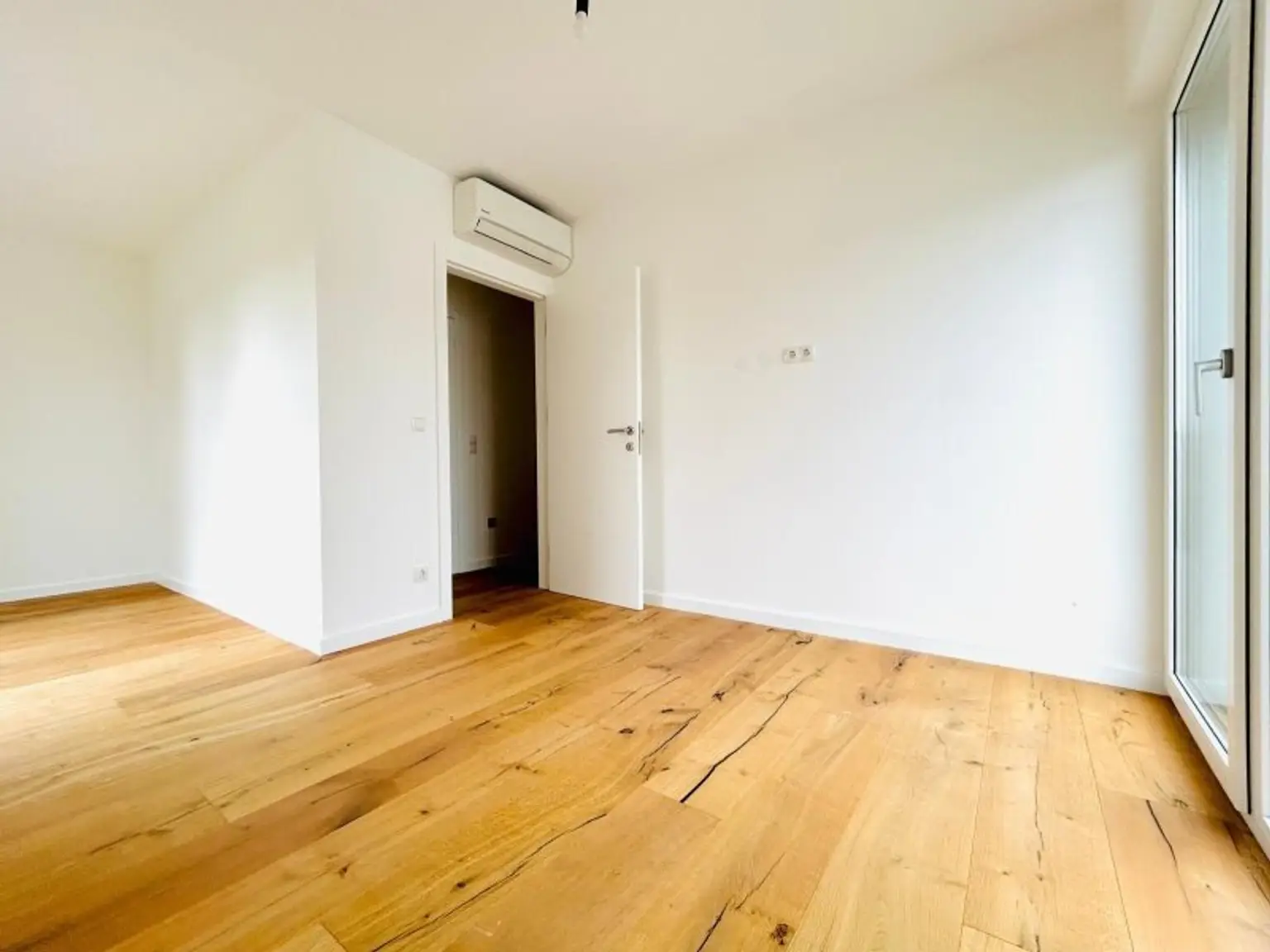 ERSTBEZUG! Doppelhaus mit Garten - Balkon - DG-Terrasse und PKW-Stellplatz | Hochwertige Ausstattung