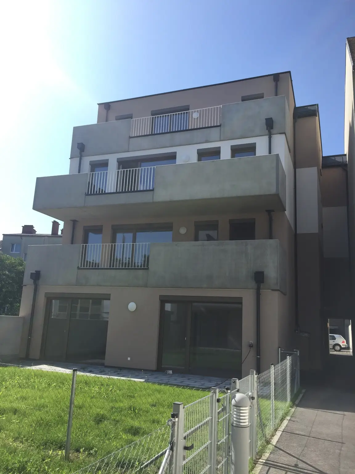 Dachgeschoß mit 3 Zimmer und 2 Terrassen!