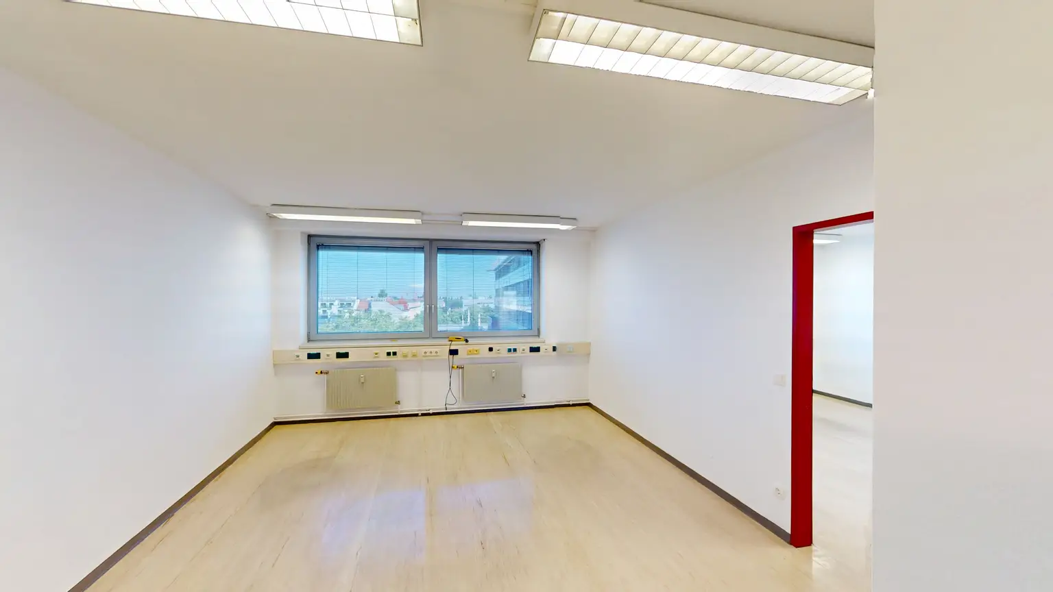 Großzügige Büro-/Praxisräume im 5. OG mit guter Raumaufteilung