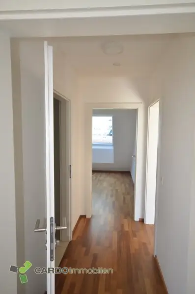 Maissonette, Attraktive Gewerbefläche zu vermieten – ca. 260 m², Nähe UNO City & U-Bahn