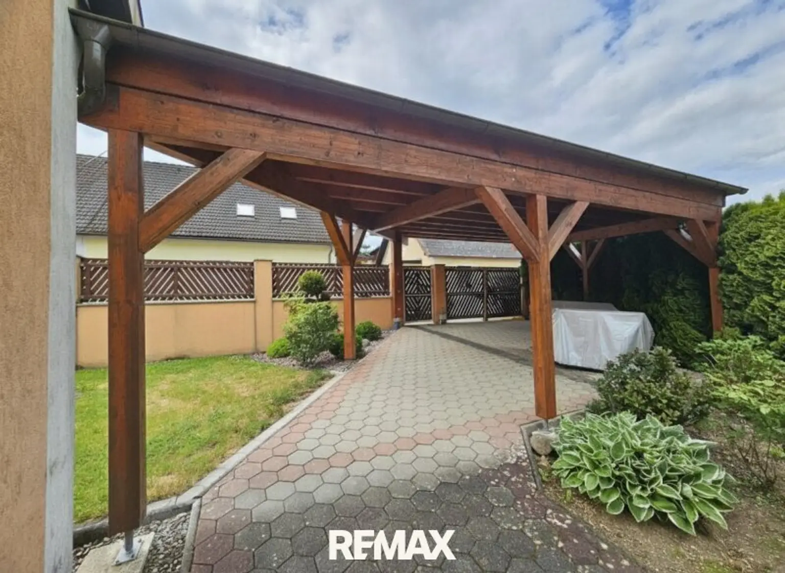 Carport