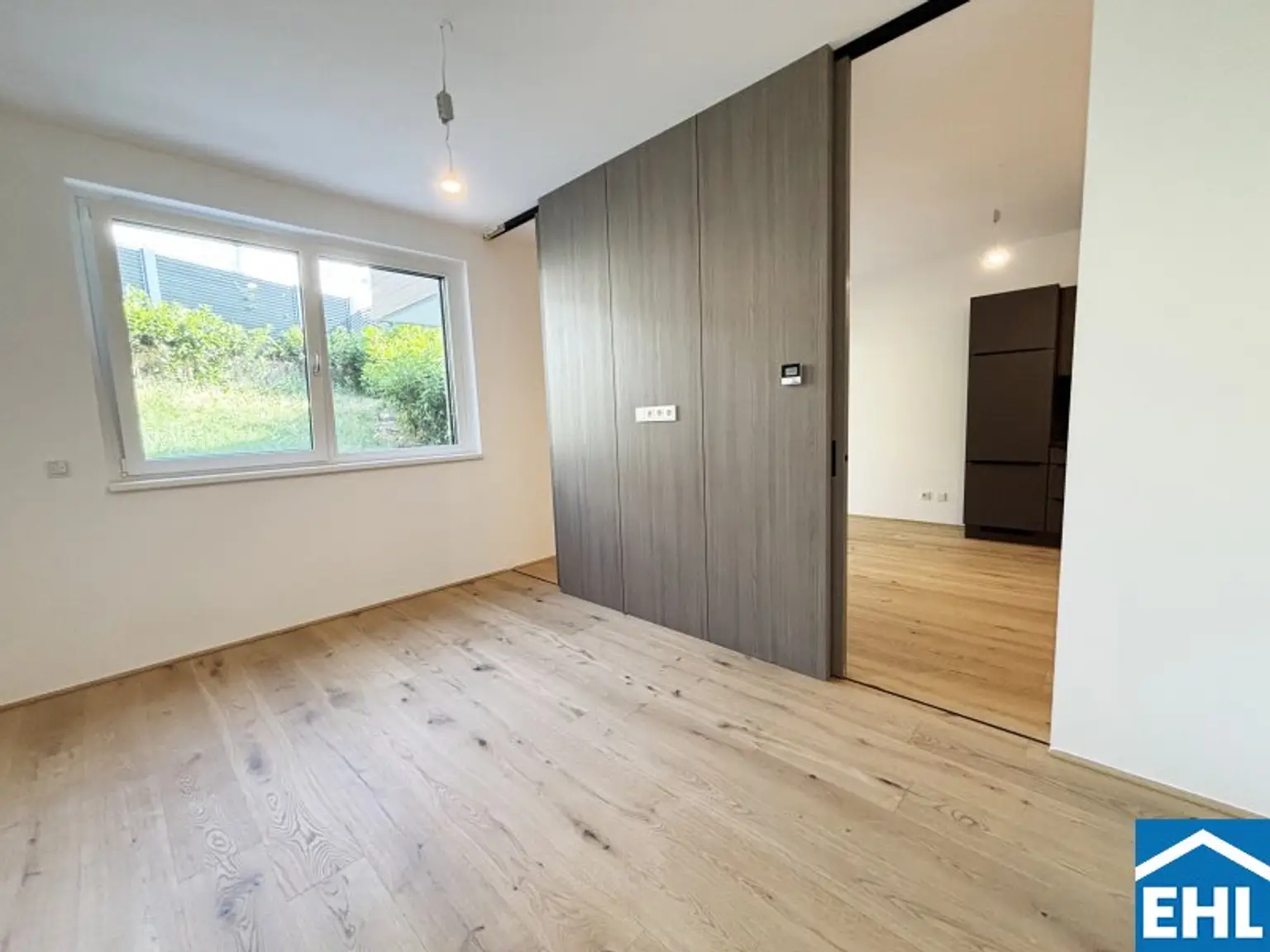 3-Zimmerwohnung mit Pool & Eigengarten!