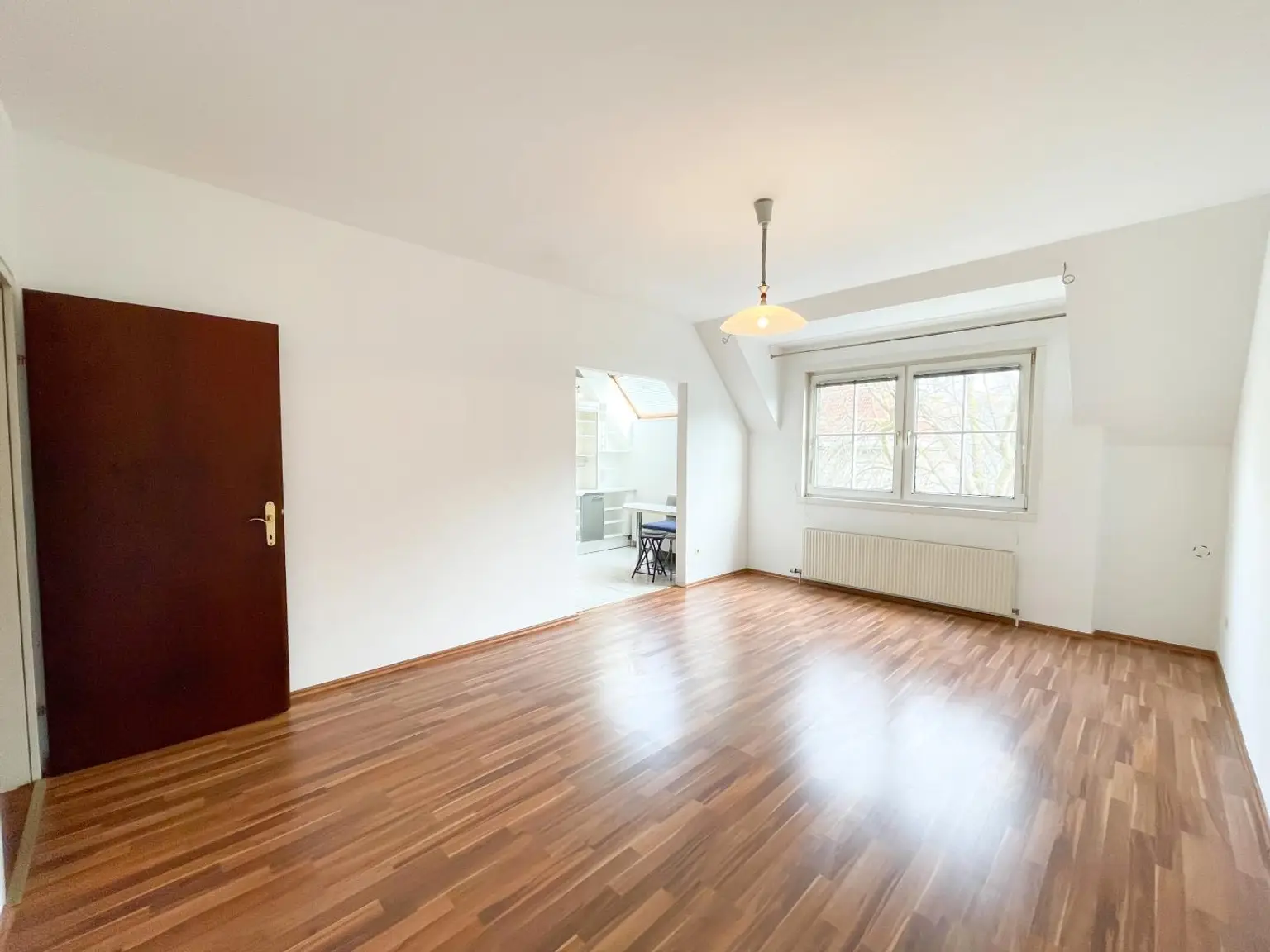 !!! Perfekt für Student(inn)en WG oder für Familien! DG-Maisonette zu mieten!