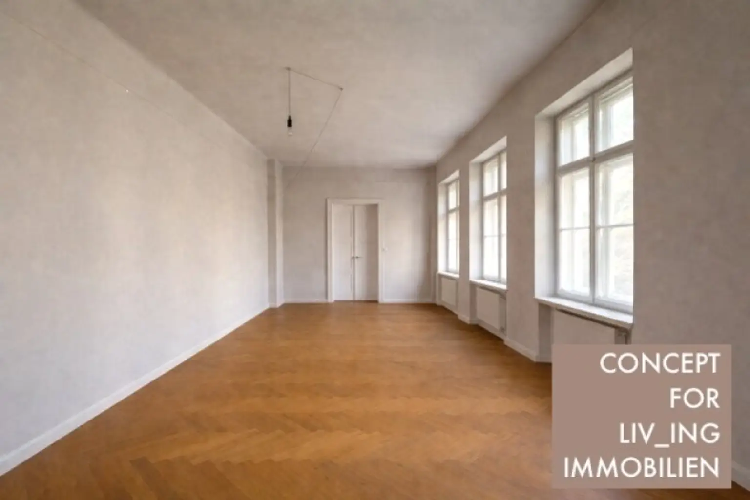 4 Zimmer Altbauflair in Altwiener Fuhrwerkerhaus. 88m2. Idyllischer Allgemeingarten. Sanierungsbedarf. Nahe Schloss Schönbrunn &Hietzing.