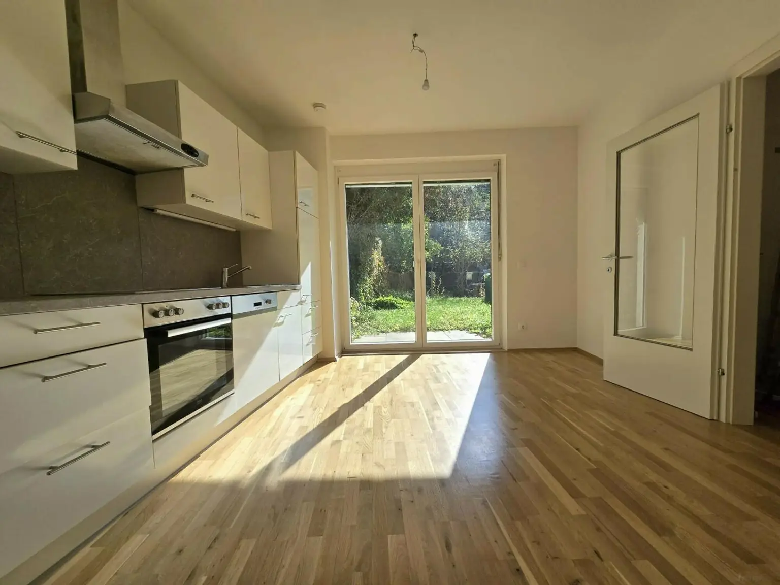 Entzückende Singlewohnung mit Garten - ab sofort!