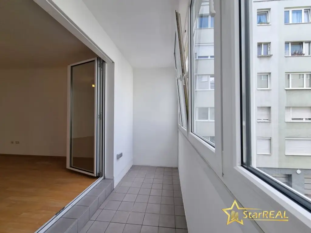 FERNWÄRME-HEIZUNG! ÄUSSERST GEPFLEGTE 3 ZIMMER-WOHNUNG IM 2. LIFTSTOCK. ZENTRALE, RUHIGE LAGE.