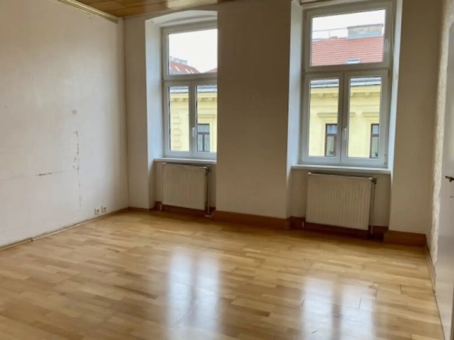 Großzügige 3-Zimmerwohnung in Toplage, Küche mit Küchenzeile, hell, Nähe Reinprechtsdorferstraße (zukünftige U5), Matzleinsdorferplatz S-Bahn!