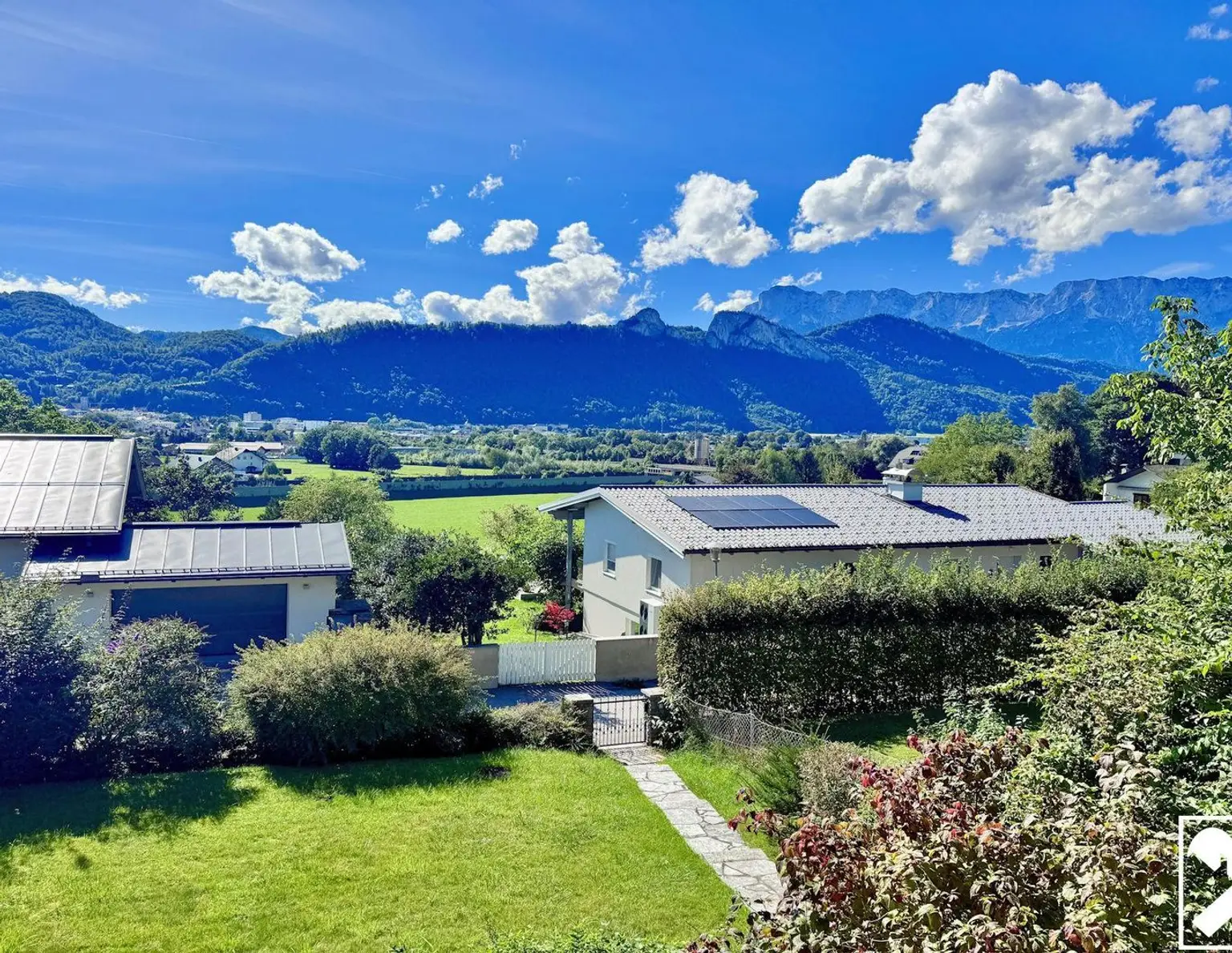 Rarität am Adneter Riedl: Wohnen mit Weitblick