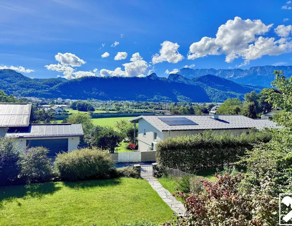 Rarität am Adneter Riedl: Wohnen mit Weitblick