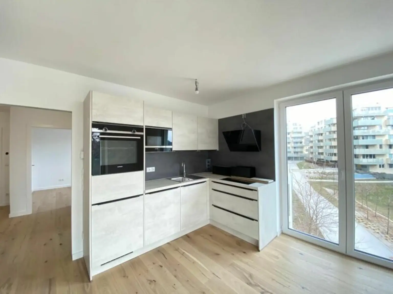 Traumwohnung in 1110 Wien: 45m², 2 Zimmer, Balkon, neuwertig, vermietet bis Oktober 2024
