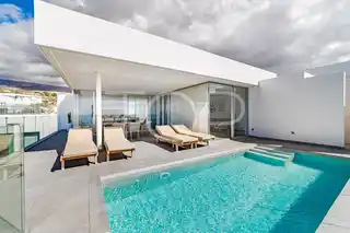 PHOTO-2025-11-03-20-16-35_1