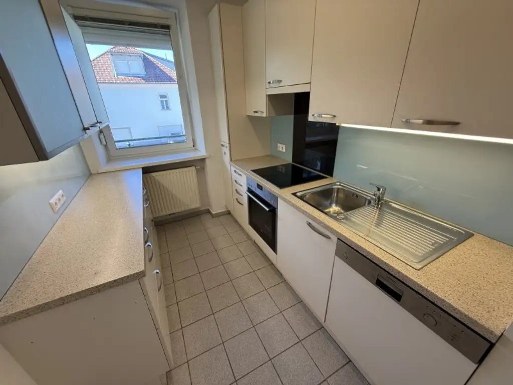 TOPZUSTAND + gute RAUMEINTEILUNG + BÜRO & WOHNEN!