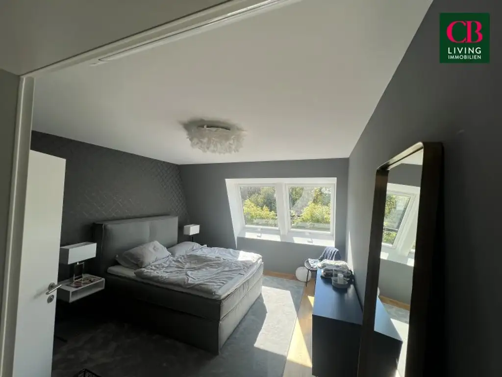 SÜDSEITIGES LUXUSDACHGESCHOSS in BESTLAGE - ZENTRUMSNAH