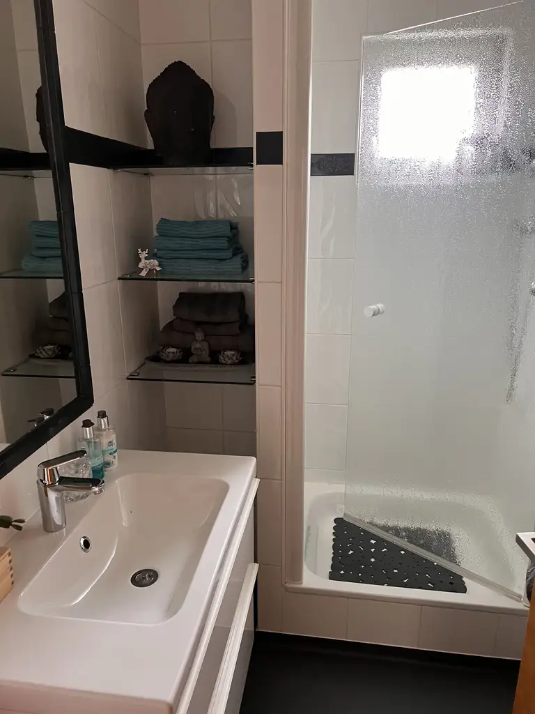 Moderne Gartenwohnung mit Pool: Komfortables Wohnen in Wals- Siezenheim für anspruchsvolle Genießer